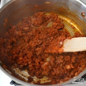 Запеченные спагетти с сосисками - фото шаг 3